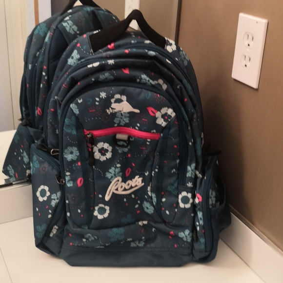 Roots Bags Roots Backpack Poshmark
